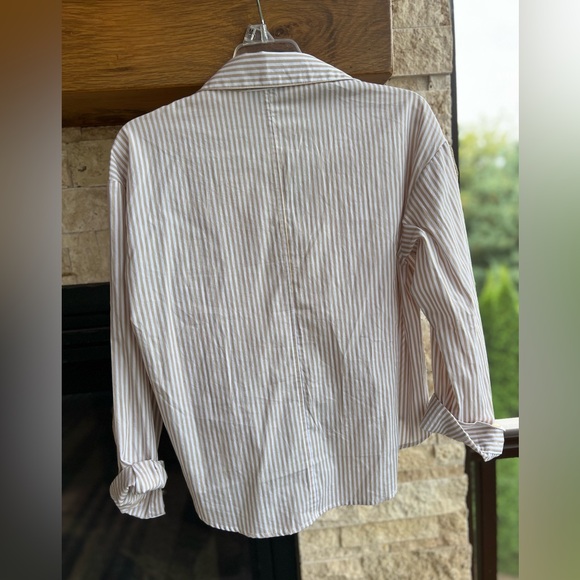 🅴🆅🅴🆁🅴🆅🅴 Marin Twist Front Shirt - Picture 5 of 6